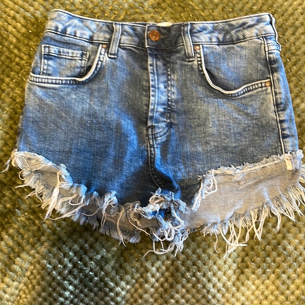 FOREVER 21 JEAN SHORTS ✨